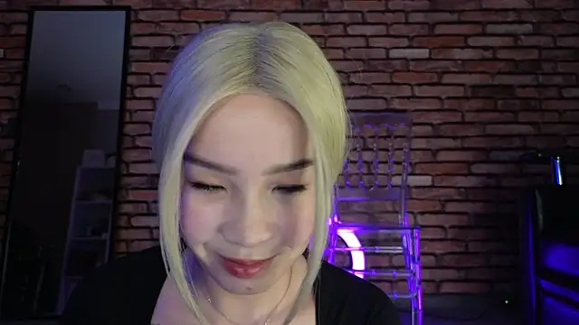 saya li1 online show from October 28, 2025, 7:46 pm