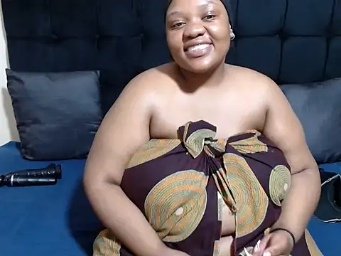 CaramelBootty online show from December 17, 2025, 6:02 pm