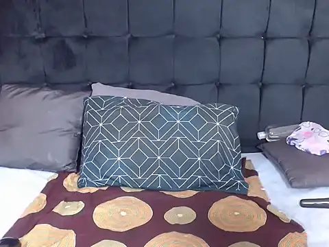 CaramelBootty online show from November 18, 2025, 6:06 am