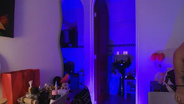 Rosee smith  online show from November 8, 2025, 1:42 am