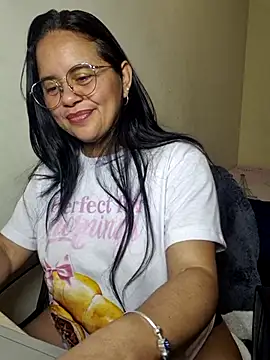 Miss  kendra  online show from November 1, 2025, 2:51 am