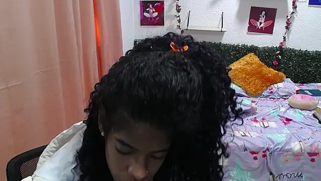 Snapshot of thianahorny chatting on May 9, 2026, 1:14 pm thianahorny online show from May 9, 2026, 1:14 pm