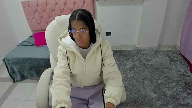 thianahorny online show from January 8, 2026, 11:16 am