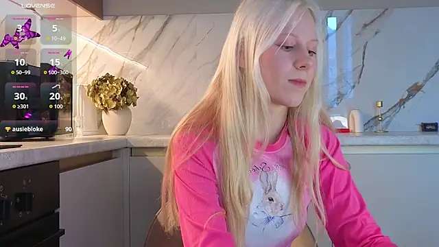 Emili Kron online show from October 13, 2025, 11:01 am