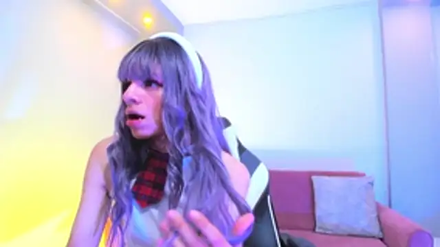 Baby Lannie online show from November 30, 2025, 4:13 am