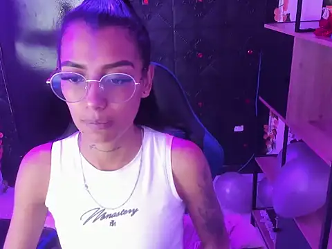 KarlaSlutSkinny   online show from March 31, 2026, 8:33 pm