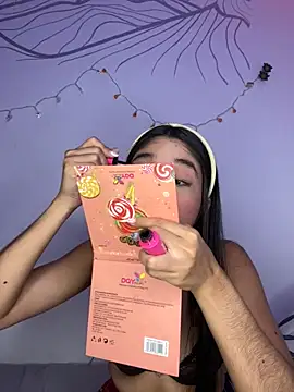 Ariasex  online show from November 19, 2025, 8:09 pm