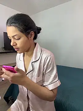 Snapshot of MeganHillss chatting on February 17, 2026, 7:44 pm MeganHillss online show from February 17, 2026, 7:44 pm