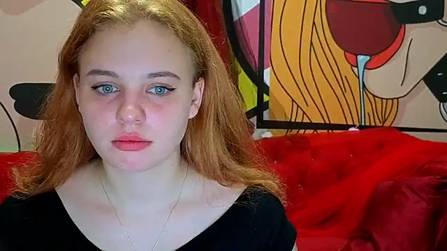 SnowWhiti online show from November 5, 2025, 8:23 pm