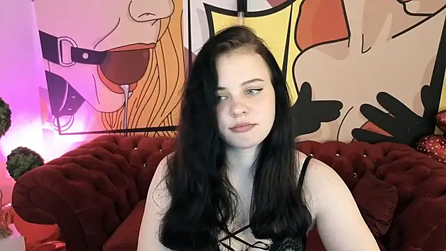 SnowWhiti online show from March 24, 2026, 8:20 pm