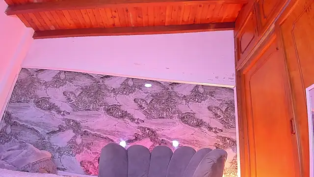 Ethan thouse online show from December 19, 2025, 7:05 pm