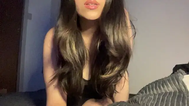 Snapshot of Bri_Starr chatting on October 19, 2025, 3:20 am Bri Starr online show from October 19, 2025, 3:20 am