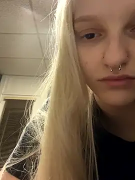 lexuslover687 online show from April 15, 2026, 8:42 am