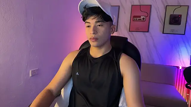 David Nova online show from December 21, 2025, 12:51 pm