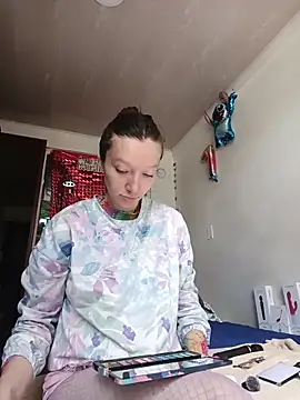 Lucy colee online show from November 21, 2025, 3:33 pm