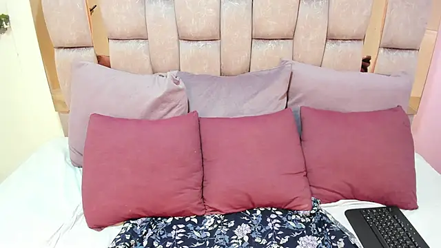 Snapshot of kaorybliss chatting on February 11, 2026, 5:35 pm kaorybliss online show from February 11, 2026, 5:35 pm