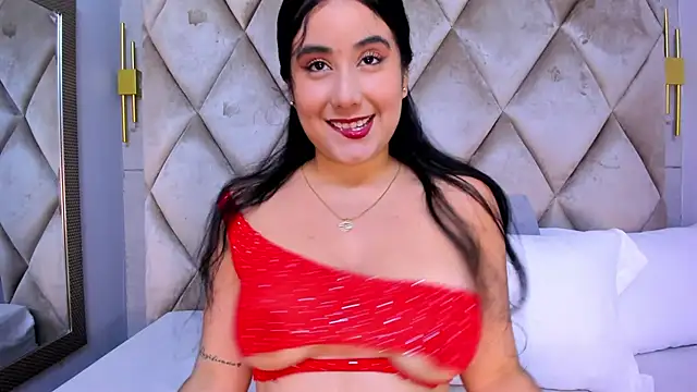 GabyParker  online show from April 7, 2026, 12:07 pm