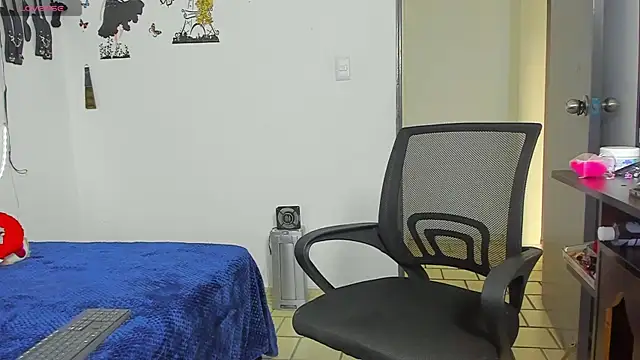 emilyfreire online show from October 9, 2025, 7:36 pm