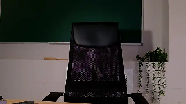 Snapshot of ClaireMathis chatting on May 28, 2026, 2:45 pm ClaireMathis online show from May 28, 2026, 2:45 pm
