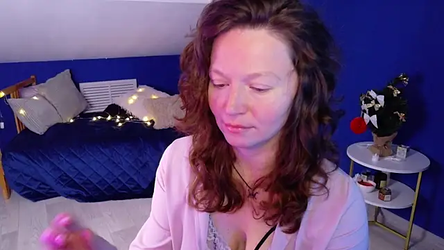 AuroraBorealis   online show from January 13, 2026, 6:28 am