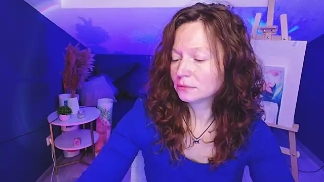 AuroraBorealis   online show from October 12, 2025, 6:37 am