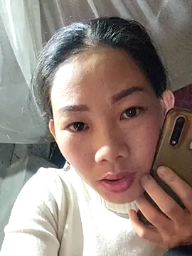 Snapshot of gio-thu chatting on January 18, 2026, 4:32 pm gio-thu online show from January 18, 2026, 4:32 pm