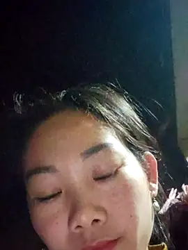 Snapshot of gio-thu chatting on February 15, 2026, 11:31 am gio-thu online show from February 15, 2026, 11:31 am