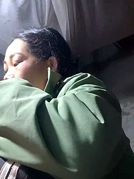 Snapshot of gio-thu chatting on January 15, 2026, 12:52 pm gio-thu online show from January 15, 2026, 12:52 pm