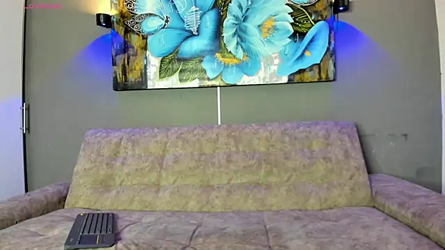 Amber Mateus online show from October 9, 2025, 6:47 am