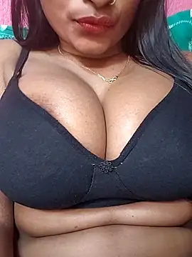 Snapshot of lovelypriya_ chatting on November 27, 2025, 5:24 pm lovelypriya online show from November 27, 2025, 5:24 pm