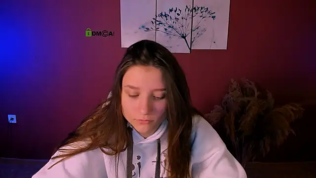 dana sweet   online show from November 4, 2025, 7:50 pm