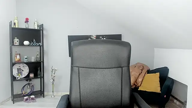 Snapshot of BettyJamess chatting on November 11, 2025, 4:18 am BettyJamess online show from November 11, 2025, 4:18 am