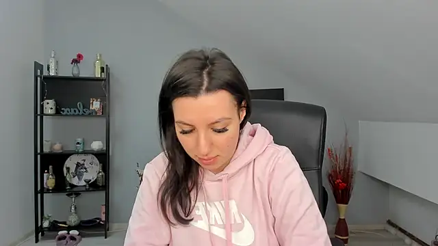 BettyJamess online show from January 12, 2026, 6:20 am