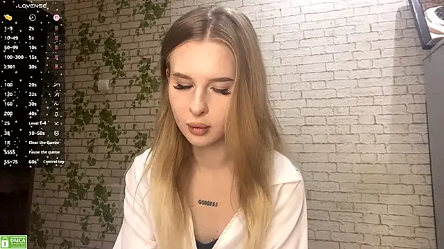 RosalindSherlock online show from November 7, 2025, 8:35 pm