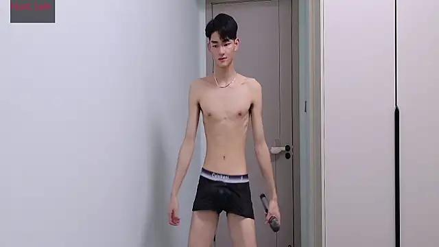 Snapshot of sexyboy-lele chatting on November 13, 2025, 12:31 pm sexyboy-lele online show from November 13, 2025, 12:31 pm