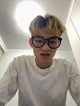 Snapshot of sexyboy-lele chatting on October 10, 2025, 12:17 pm sexyboy-lele online show from October 10, 2025, 12:17 pm