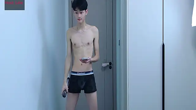 Snapshot of sexyboy-lele chatting on October 29, 2025, 11:20 am sexyboy-lele online show from October 29, 2025, 11:20 am