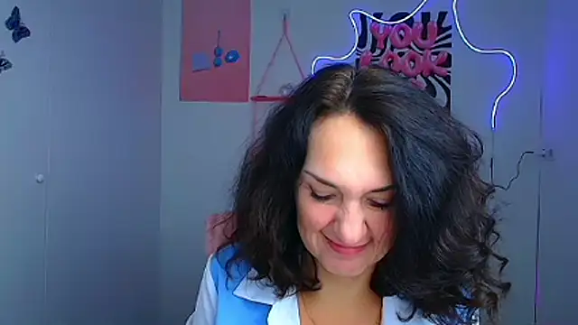 Snapshot of Rosie_Rosee chatting on February 9, 2026, 12:36 pm Rosie Rosee online show from February 9, 2026, 12:36 pm