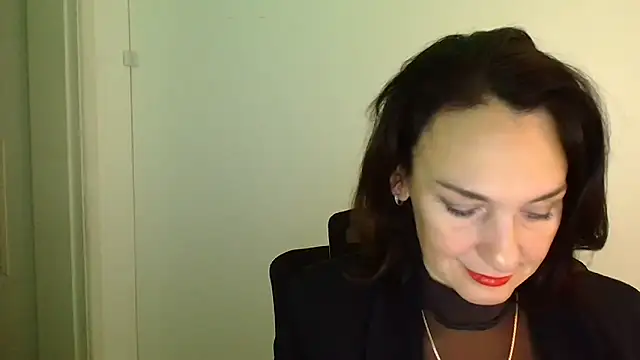 Rosie Rosee online show from November 12, 2025, 8:07 am