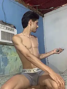 fabrizzio Monti online show from December 19, 2025, 5:48 pm