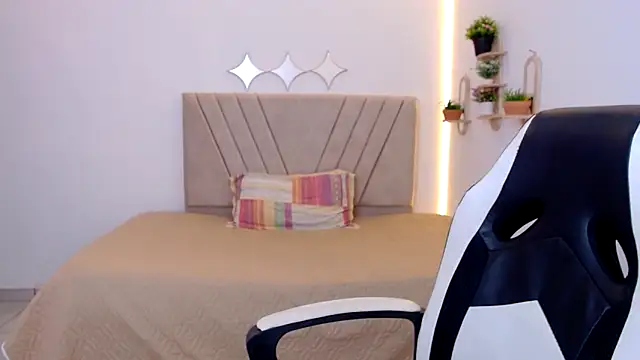 Snapshot of zara_cute chatting on May 9, 2026, 12:08 pm zara cute online show from May 9, 2026, 12:08 pm