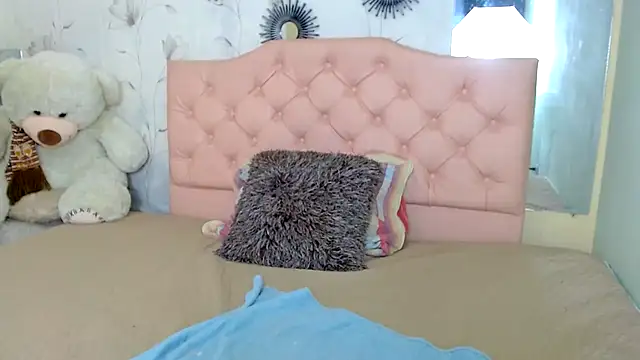 zara cute online show from February 16, 2026, 12:15 pm