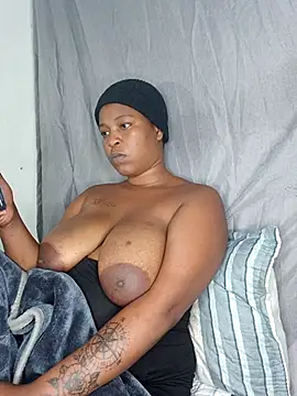 ZuriVixen online show from May 11, 2026, 9:23 pm