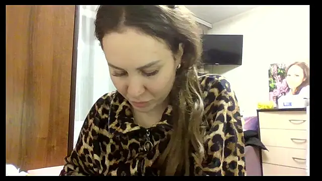 MeadowEyes online show from January 5, 2026, 5:27 pm