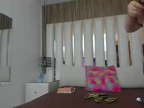 AmbarGills online show from October 31, 2025, 1:52 pm