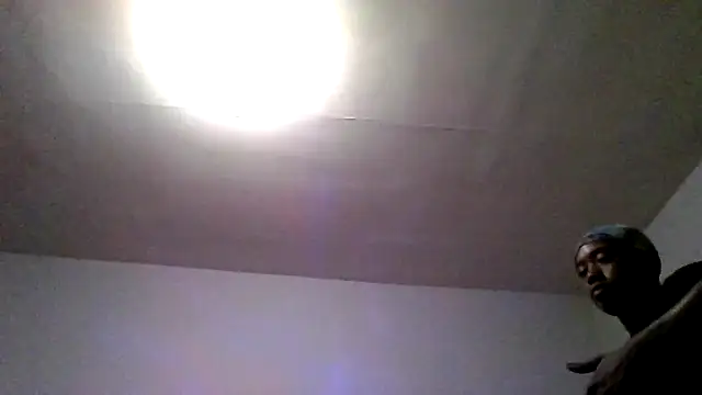 Snapshot of dezzidavill chatting on July 7, 2026, 9:24 am dezzidavill online show from July 7, 2026, 9:24 am