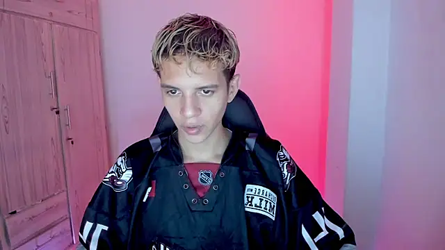 tylernova online show from February 12, 2026, 3:06 am