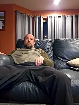 akstr8 online show from October 21, 2025, 4:06 pm