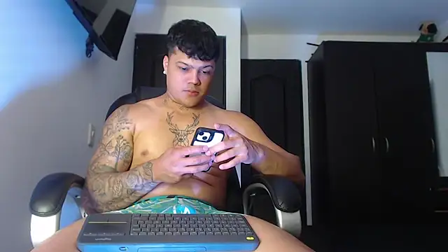 Boyhot 00 online show from October 14, 2025, 5:57 pm