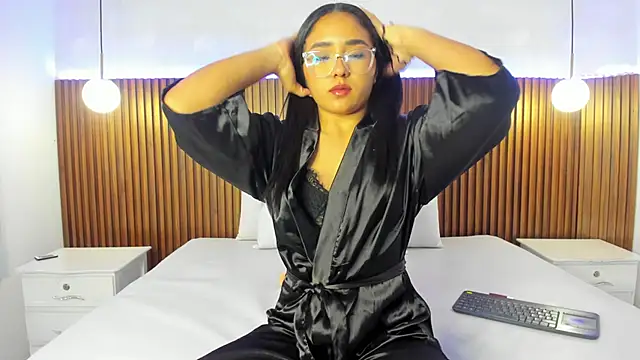 Foxy Kylie online show from October 18, 2025, 7:49 pm